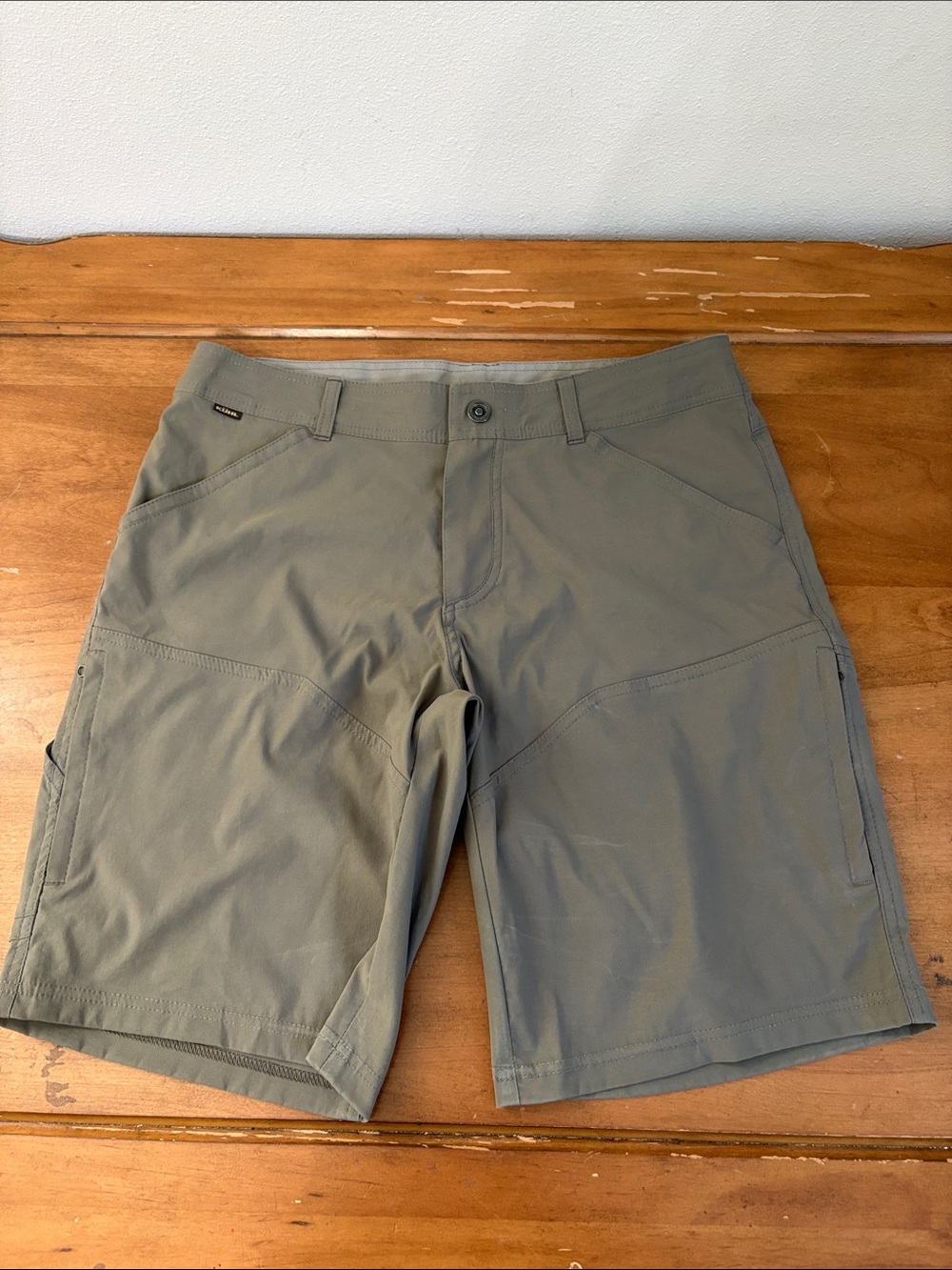 Kuhl Men's Olive Green Cargo Performance Shorts Size 33